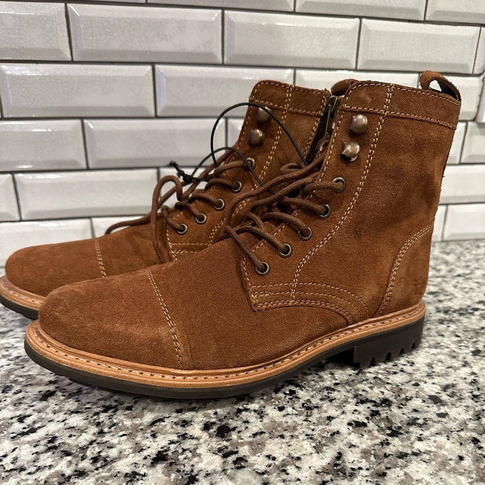 Frye Russell boots FR41606 –Tan Leather Boots Men’s 9 Lace Up Stylish Durable